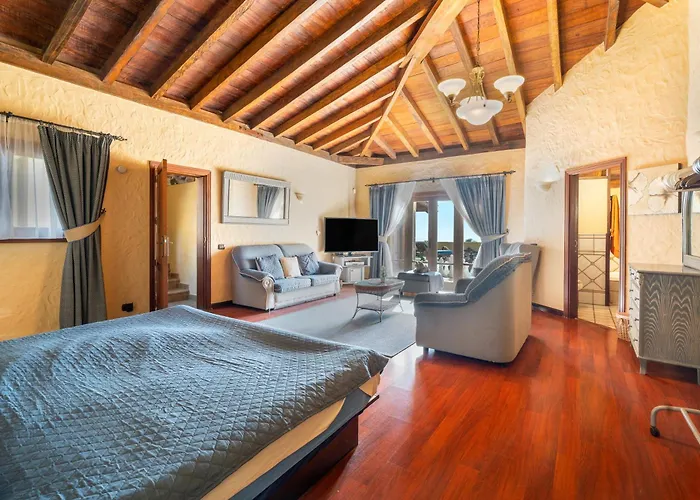 Villa Toledo *